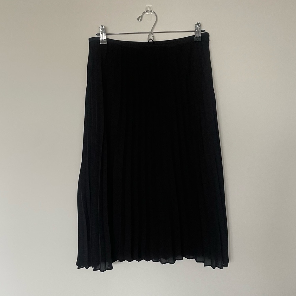 DKNY Black Pleated Skirt - Size 6 - Picture 2 of 7